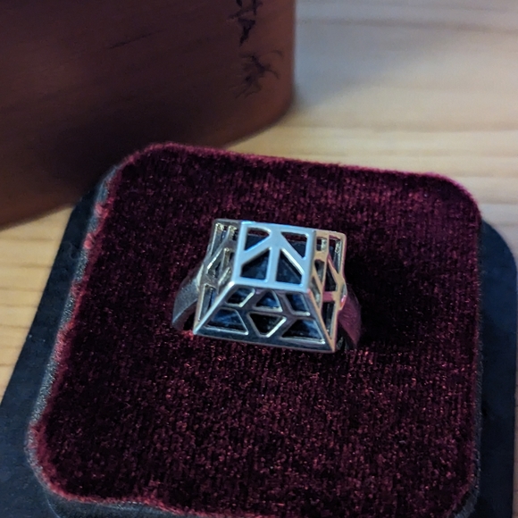 Weta The Ring of Thorin Oakenshield / The Hobbit: An Unexpected Journey - Picture 3 of 7